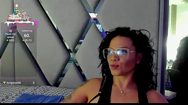 Snapshot of paula_daniela1 chatting on 12-26-24, 10:20 paula daniela1 online show from 12-26-24, 10:20