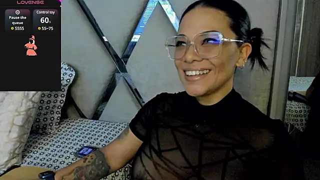 Snapshot of paula_daniela1 chatting on 01-16-25, 10:44 paula daniela1 online show from 01-16-25, 10:44