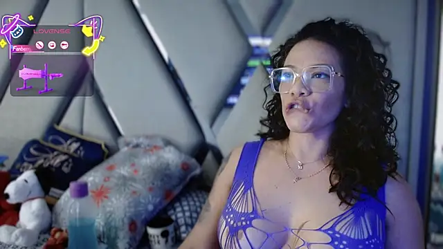 Snapshot of paula_daniela1 chatting on 10-20-25, 09:37 paula daniela1 online show from 10-20-25, 09:37