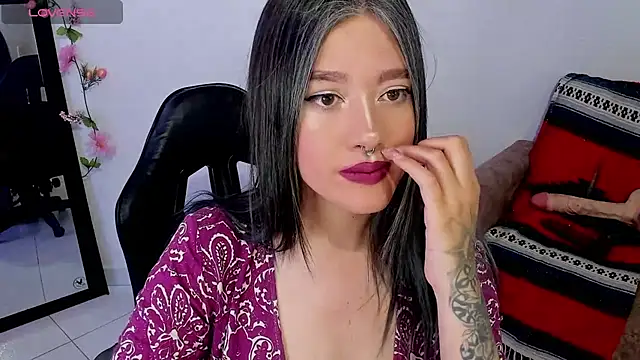 Snapshot of kat_apple chatting on 07-17-26, 11:53 kat apple online show from 07-17-26, 11:53