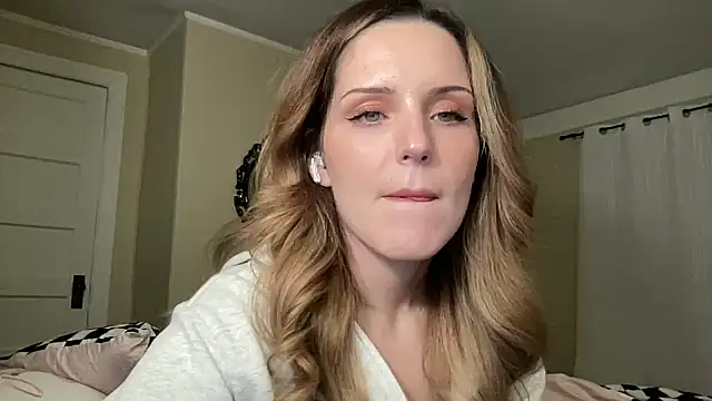 sexylilly69 online show from 04-29-26, 12:37