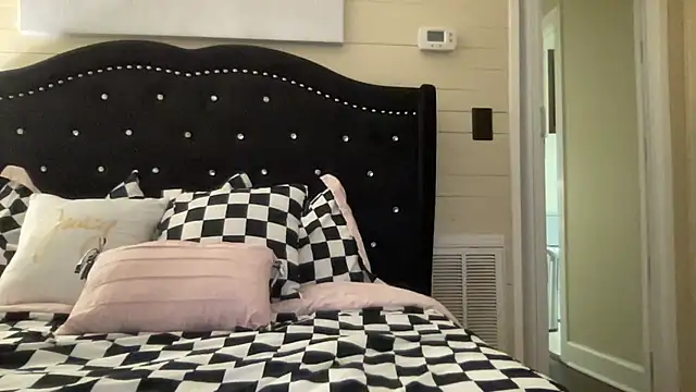 sexylilly69 online show from 04-30-26, 01:12
