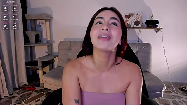 Zarah Blare online show from 03-18-25, 01:32