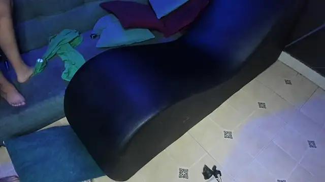 Snapshot of the_magic_ofsex chatting on 01-11-25, 07:16 the magic ofsex online show from 01-11-25, 07:16