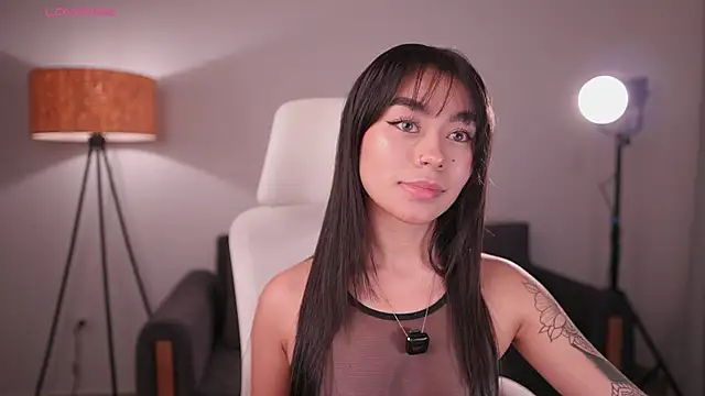 GigiLee  online show from 06-08-26, 12:36