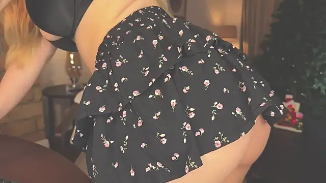 hotexclusive  online show from 12-17-24, 04:34