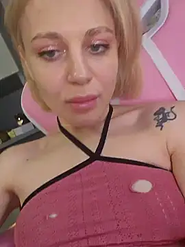 Snapshot of BabySPieS chatting on 03-01-25, 08:02 BabySPieS online show from 03-01-25, 08:02