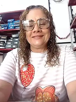 Snapshot of sophiahunt286 chatting on 02-14-26, 01:52 sophiahunt286 online show from 02-14-26, 01:52