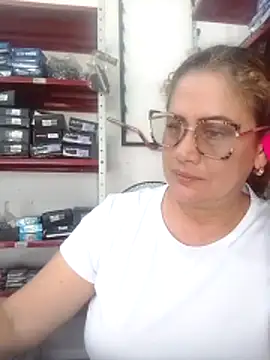 Snapshot of sophiahunt286 chatting on 03-07-26, 03:42 sophiahunt286 online show from 03-07-26, 03:42