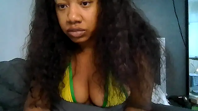 Snapshot of goddessdaisysky chatting on 06-02-26, 02:19 goddessdaisysky online show from 06-02-26, 02:19