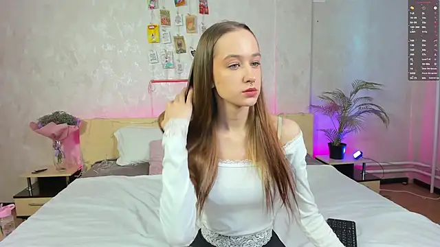 Sweett Monica online show from 02-08-25, 07:59