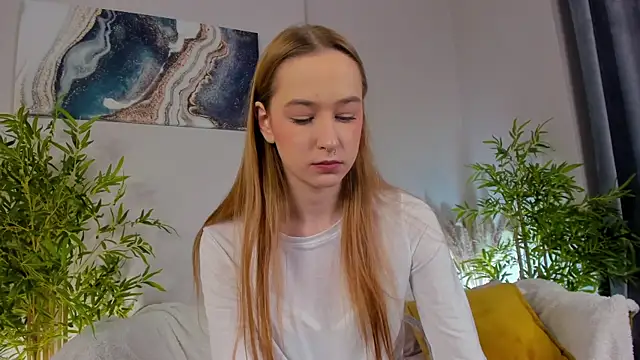 Sweett Monica online show from 11-15-25, 01:14