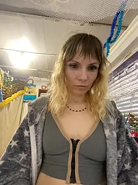 Snapshot of Anita-Smith chatting on 12-28-24, 01:17 Anita-Smith online show from 12-28-24, 01:17