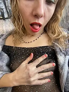 Snapshot of Anita-Smith chatting on 02-12-25, 08:06 Anita-Smith online show from 02-12-25, 08:06