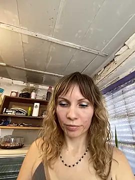 Snapshot of Anita-Smith chatting on 02-13-25, 12:11 Anita-Smith online show from 02-13-25, 12:11