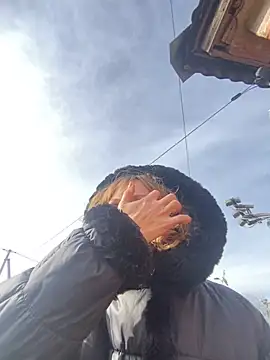 Snapshot of Anita-Smith chatting on 10-28-25, 09:24 Anita-Smith online show from 10-28-25, 09:24