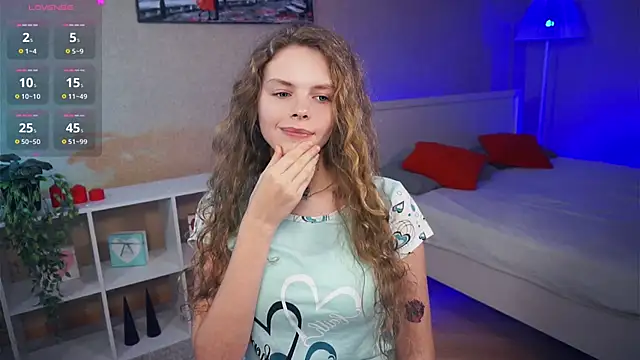 Snapshot of RayaNenlia chatting on 02-10-25, 11:15 RayaNenlia online show from 02-10-25, 11:15