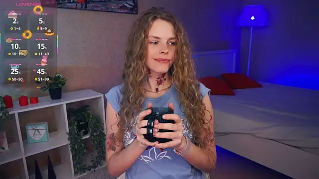 Snapshot of RayaNenlia chatting on 03-11-25, 11:12 RayaNenlia online show from 03-11-25, 11:12