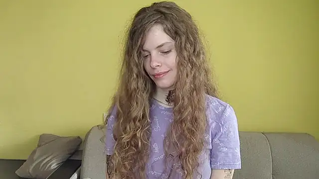 RayaNenlia online show from 03-15-26, 05:24