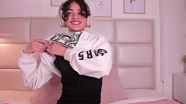 ZukyXYakihiro89 online show from 12-06-24, 07:56