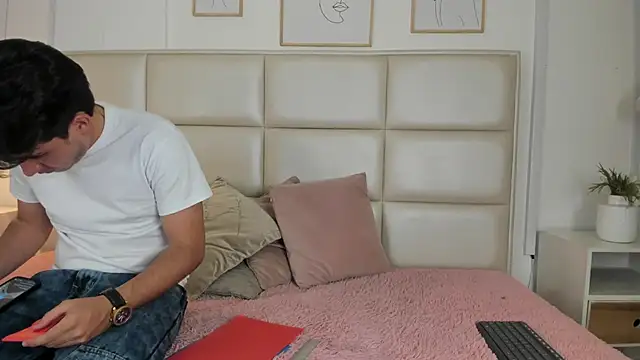 ZukyXYakihiro89 online show from 01-08-25, 07:03