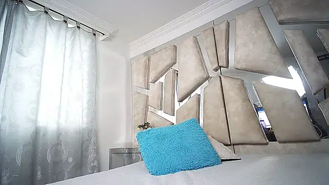 Natalyefoster online show from 02-12-25, 07:56