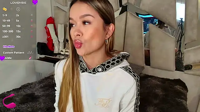 Natalyefoster online show from 11-27-25, 09:17