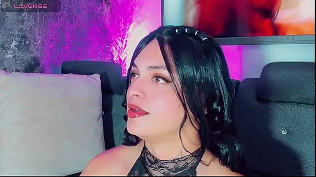 Snapshot of Emmaa_Saenz_ chatting on 10-30-25, 09:59 Emmaa Saenz online show from 10-30-25, 09:59