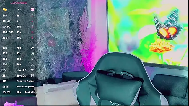 Snapshot of Emmaa_Saenz_ chatting on 11-13-25, 08:19 Emmaa Saenz online show from 11-13-25, 08:19