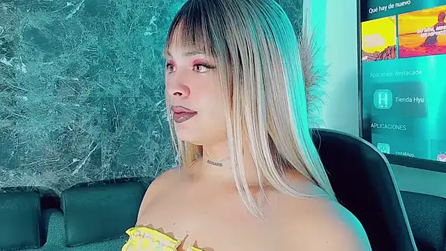 Snapshot of Emmaa_Saenz_ chatting on 01-09-26, 09:27 Emmaa Saenz online show from 01-09-26, 09:27