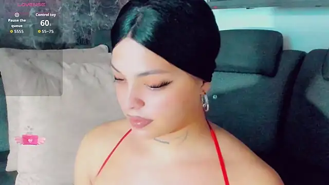 Emmaa Saenz  online show from 06-12-26, 10:08