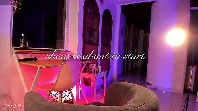 Snapshot of misschloe__ chatting on 03-09-26, 02:15 misschloe online show from 03-09-26, 02:15