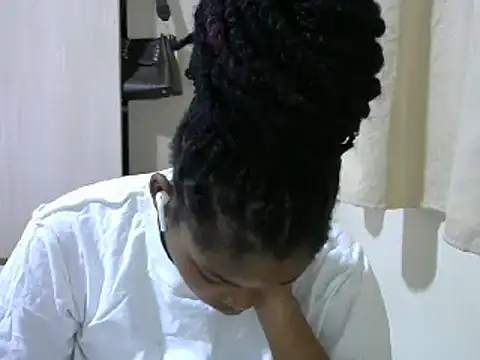 Snapshot of queen-sasha chatting on 03-20-25, 11:12 queen-sasha online show from 03-20-25, 11:12