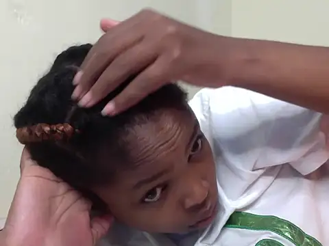 Snapshot of queen-sasha chatting on 10-06-25, 07:06 queen-sasha online show from 10-06-25, 07:06