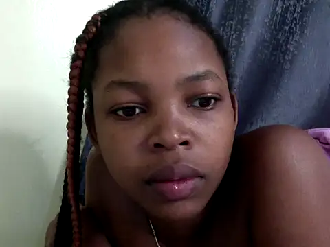 Snapshot of queen-sasha chatting on 10-09-25, 04:32 queen-sasha online show from 10-09-25, 04:32