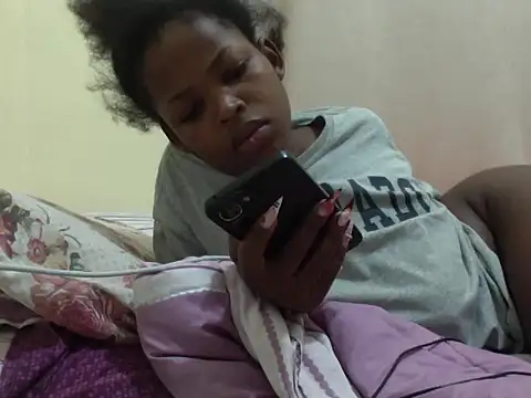 Snapshot of queen-sasha chatting on 02-07-26, 06:50 queen-sasha online show from 02-07-26, 06:50