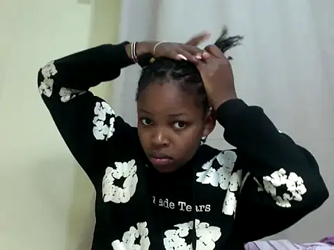 Snapshot of queen-sasha chatting on 03-15-26, 08:20 queen-sasha online show from 03-15-26, 08:20