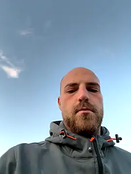 parallelo990 online show from 10-24-25, 05:48