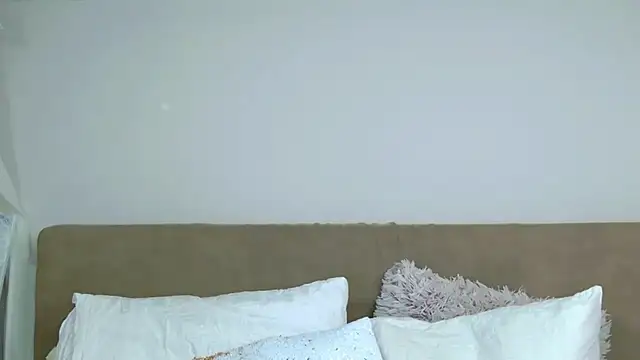 Snapshot of LuisaSin chatting on 11-03-25, 07:20 LuisaSin online show from 11-03-25, 07:20