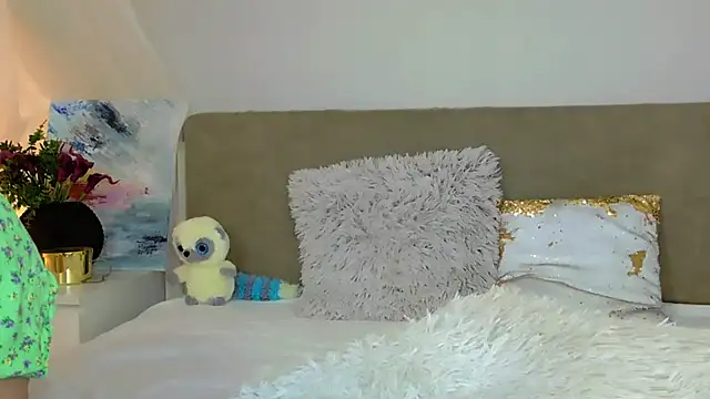 Snapshot of LuisaSin chatting on 12-02-25, 07:14 LuisaSin online show from 12-02-25, 07:14