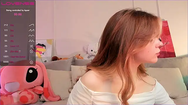 Frau Lina online show from 10-27-25, 03:49