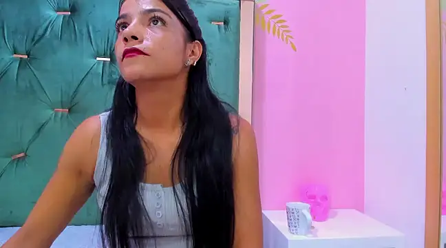 Snapshot of Hellen__4master chatting on 02-01-25, 03:18 Hellen 4master online show from 02-01-25, 03:18