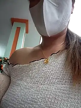 Snapshot of zizi_public chatting on 02-16-25, 02:53 zizi public online show from 02-16-25, 02:53