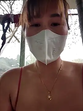 Snapshot of zizi_public chatting on 03-18-25, 09:42 zizi public online show from 03-18-25, 09:42