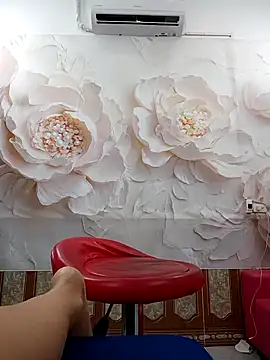 Snapshot of zizi_public chatting on 02-11-26, 02:27 zizi public online show from 02-11-26, 02:27