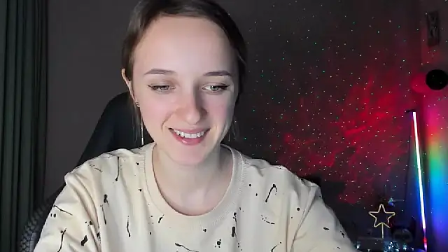 Snapshot of RouseReed chatting on 03-03-25, 04:14 RouseReed online show from 03-03-25, 04:14