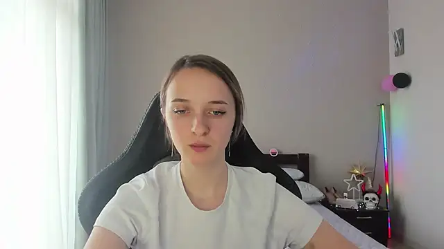 Snapshot of RouseReed chatting on 03-05-25, 10:11 RouseReed online show from 03-05-25, 10:11