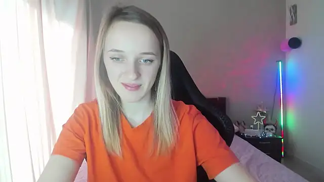 Snapshot of RouseReed chatting on 03-07-25, 01:07 RouseReed online show from 03-07-25, 01:07