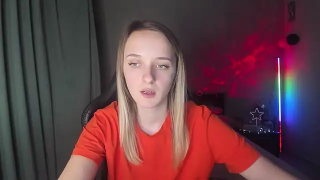 Snapshot of RouseReed chatting on 03-07-25, 04:11 RouseReed online show from 03-07-25, 04:11