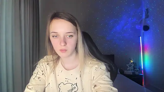 Snapshot of RouseReed chatting on 03-09-25, 07:12 RouseReed online show from 03-09-25, 07:12